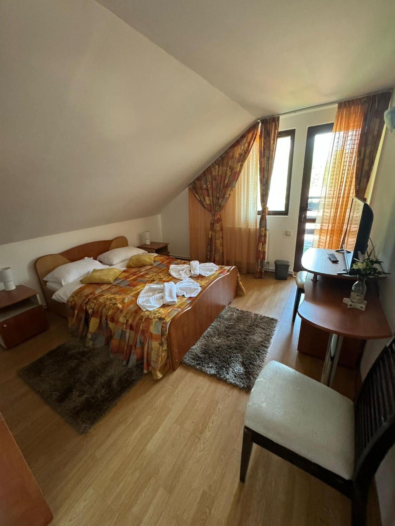 Hotel Bucura Sinaia Esterno foto
